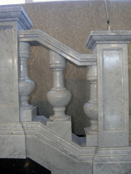 Лестница из мрамора Blanco Carrara (Crumar)